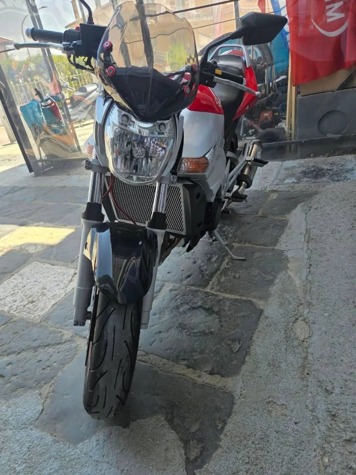 Suzuki GSR 600 (2006 - 11) (6)