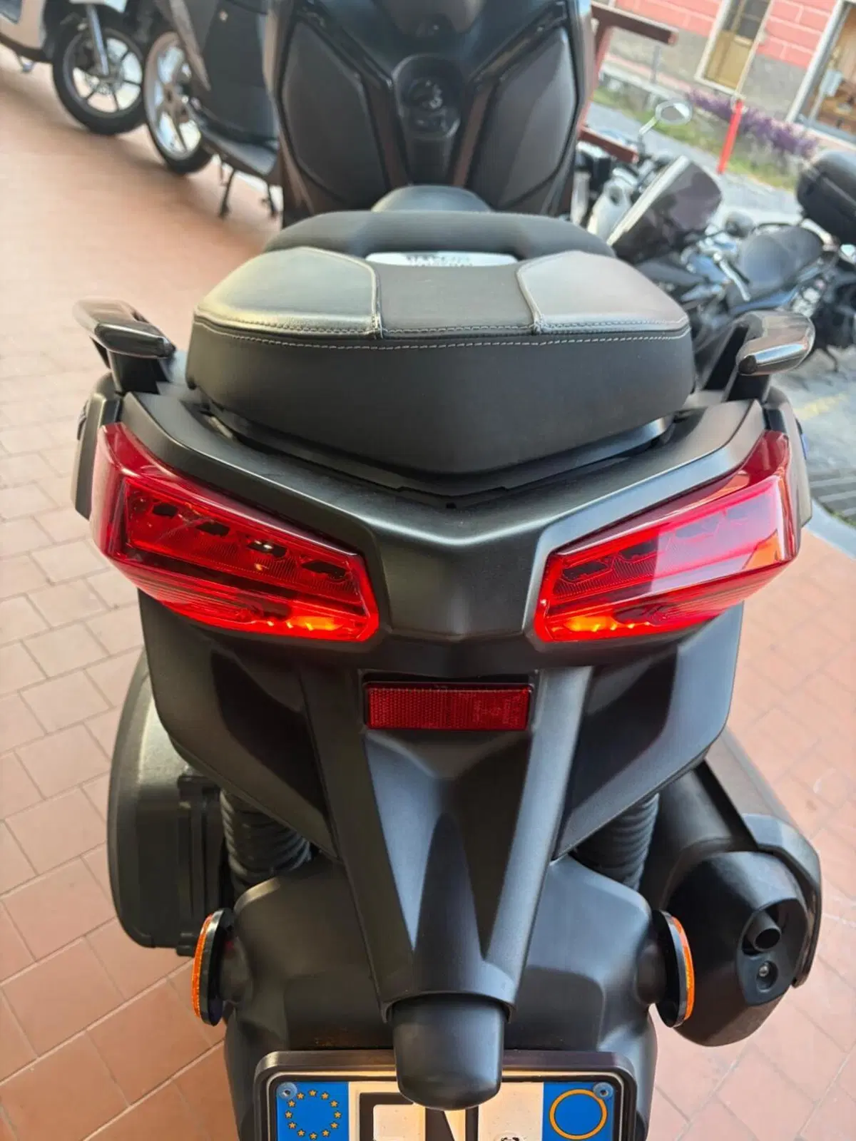 Yamaha X-Max 300 (2025 - 26) (4)
