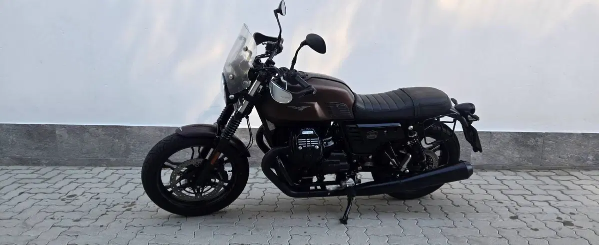 Moto Guzzi V7 III Rough (2018 - 20) (3)