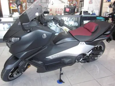 Yamaha T-Max 560 25th Anniversary (2026) nuova