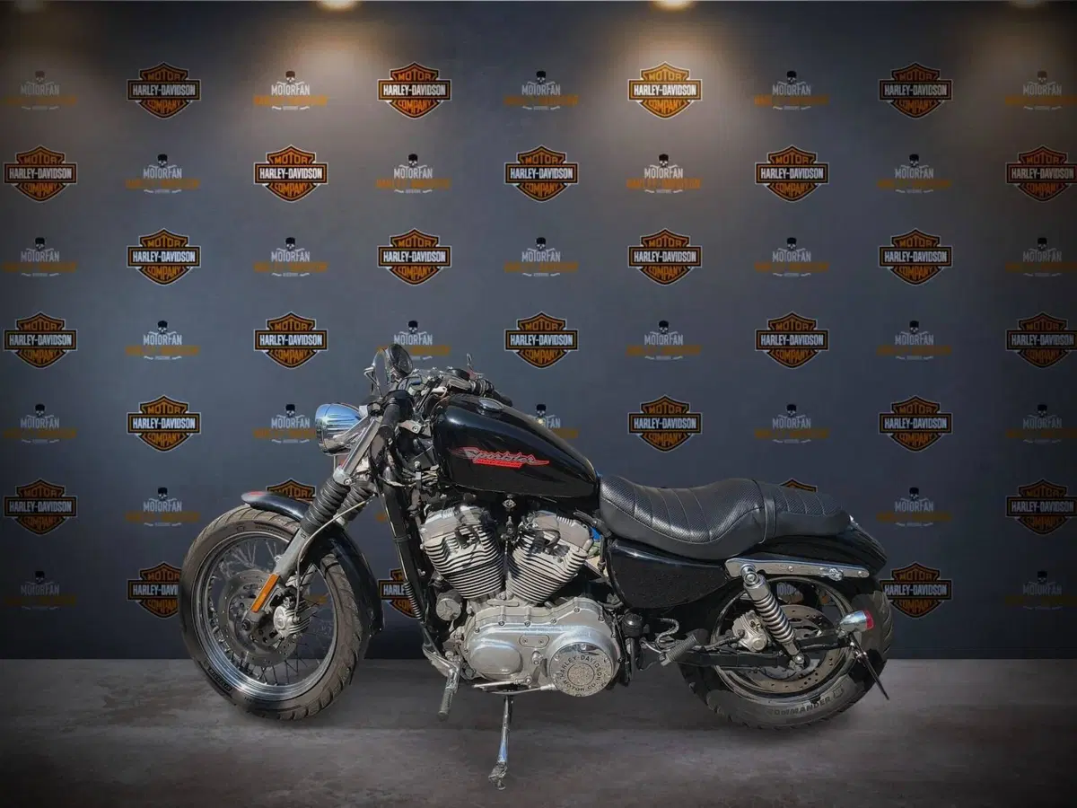 Harley-Davidson 883 Standard (2001 - 05) - XL 883
