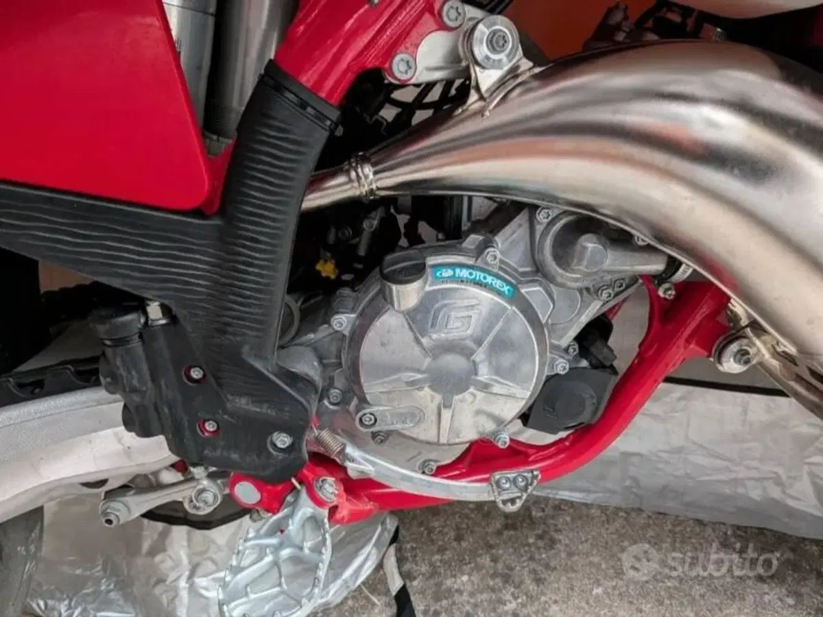 GASGAS EC 125 (2025) (11)