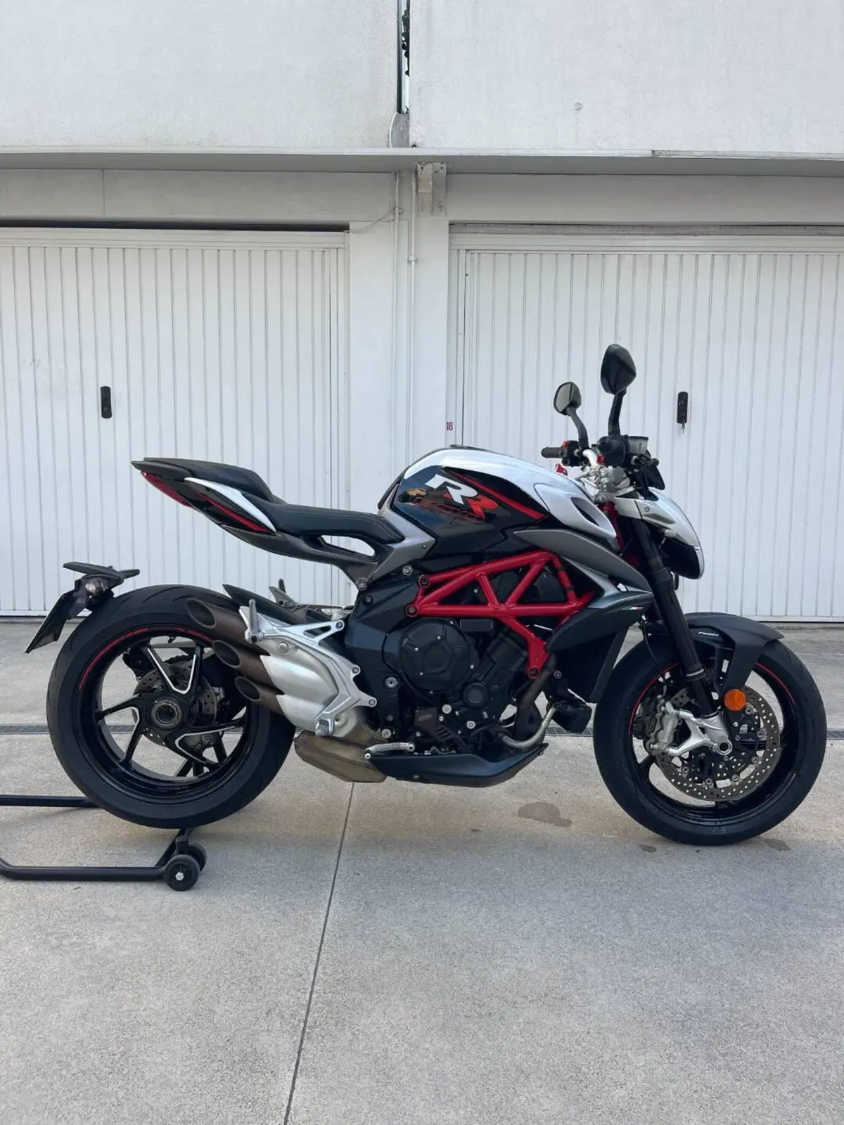 MV Agusta Brutale 800 RR (2017 - 20) (2)