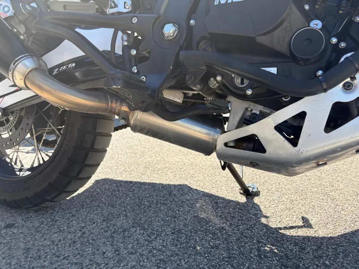 Moto Morini X-Cape 650 (2021 - 26) (4)