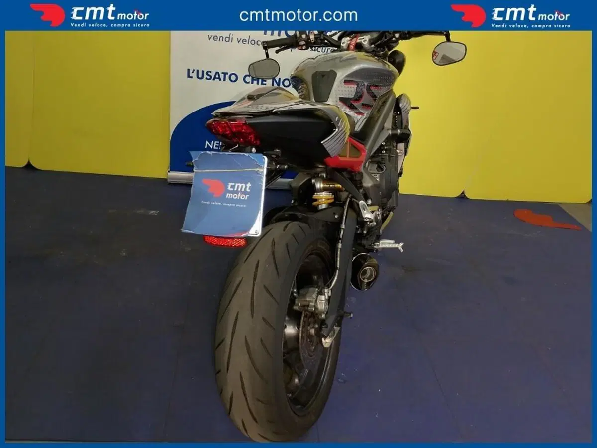 Triumph Street Triple RS (2020 - 22) (4)