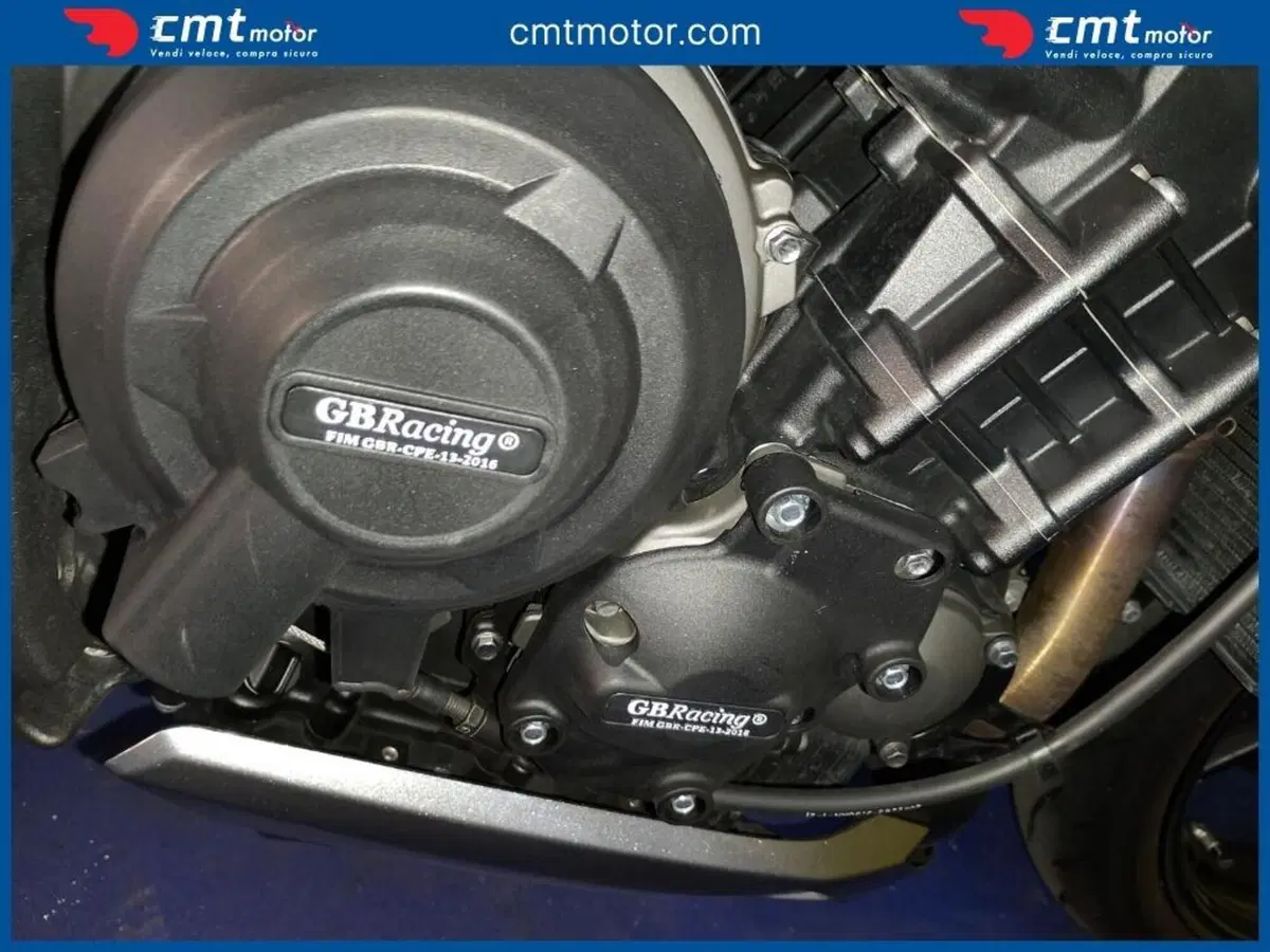 Triumph Street Triple RS (2020 - 22) (7)