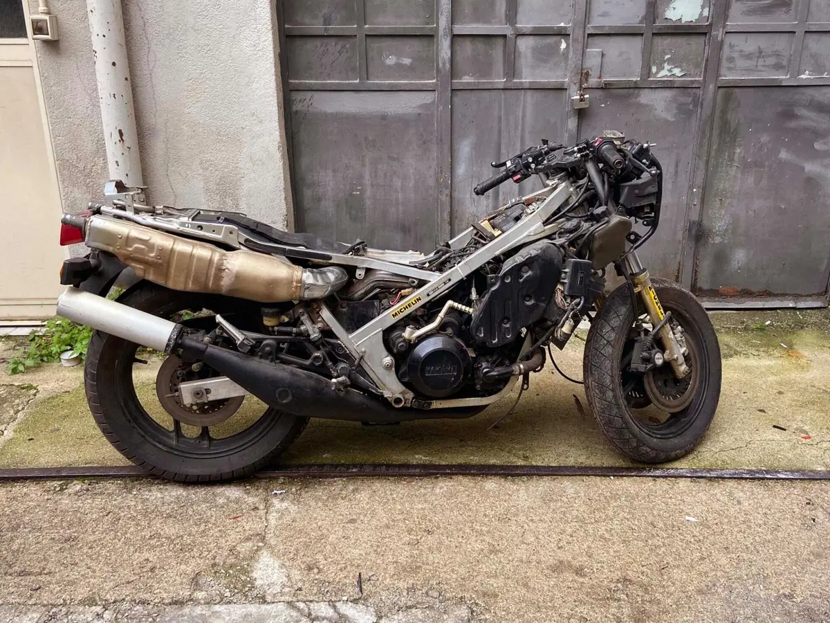 Yamaha RD 500LC
