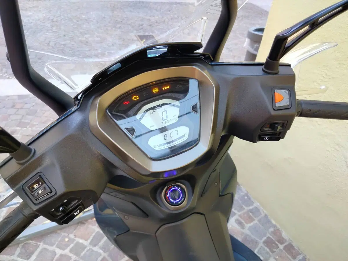 Kymco Agility 350i NN R16 (2023 - 26) (4)