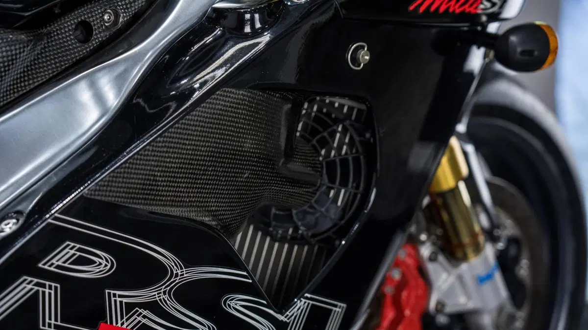 Aprilia RSV MILLE SP (9)