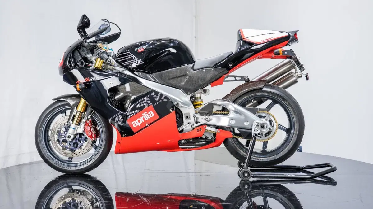 Aprilia RSV MILLE SP (12)