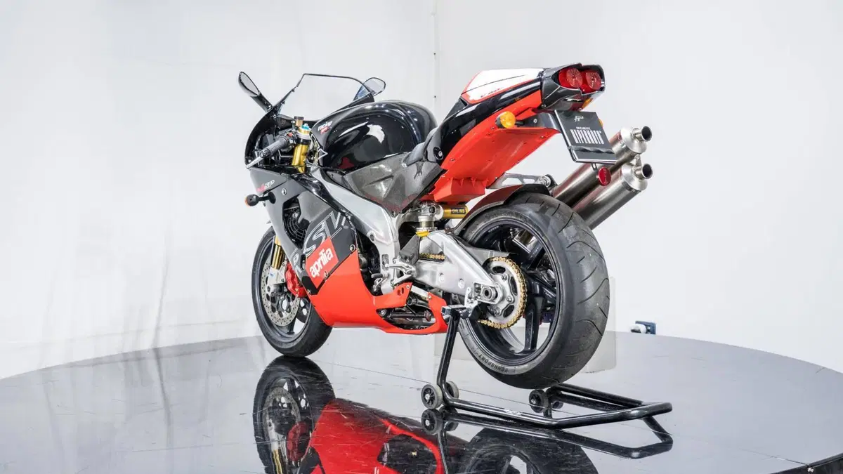 Aprilia RSV MILLE SP (19)