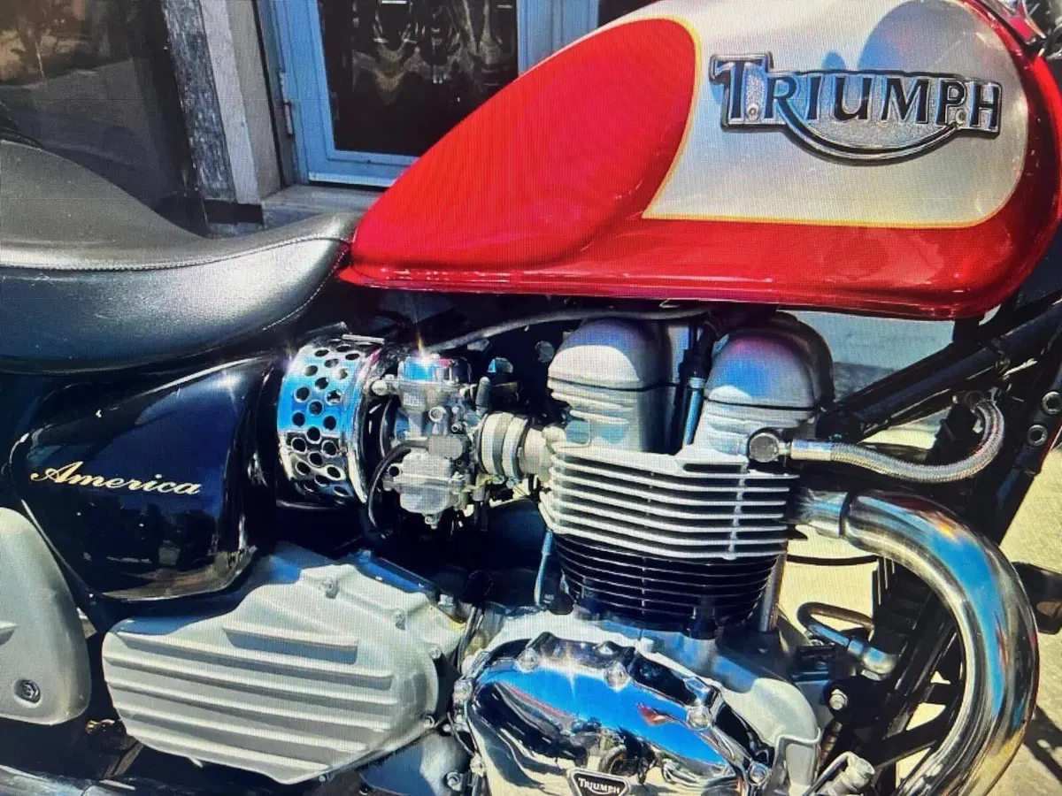 Triumph America (2008 - 10) (6)