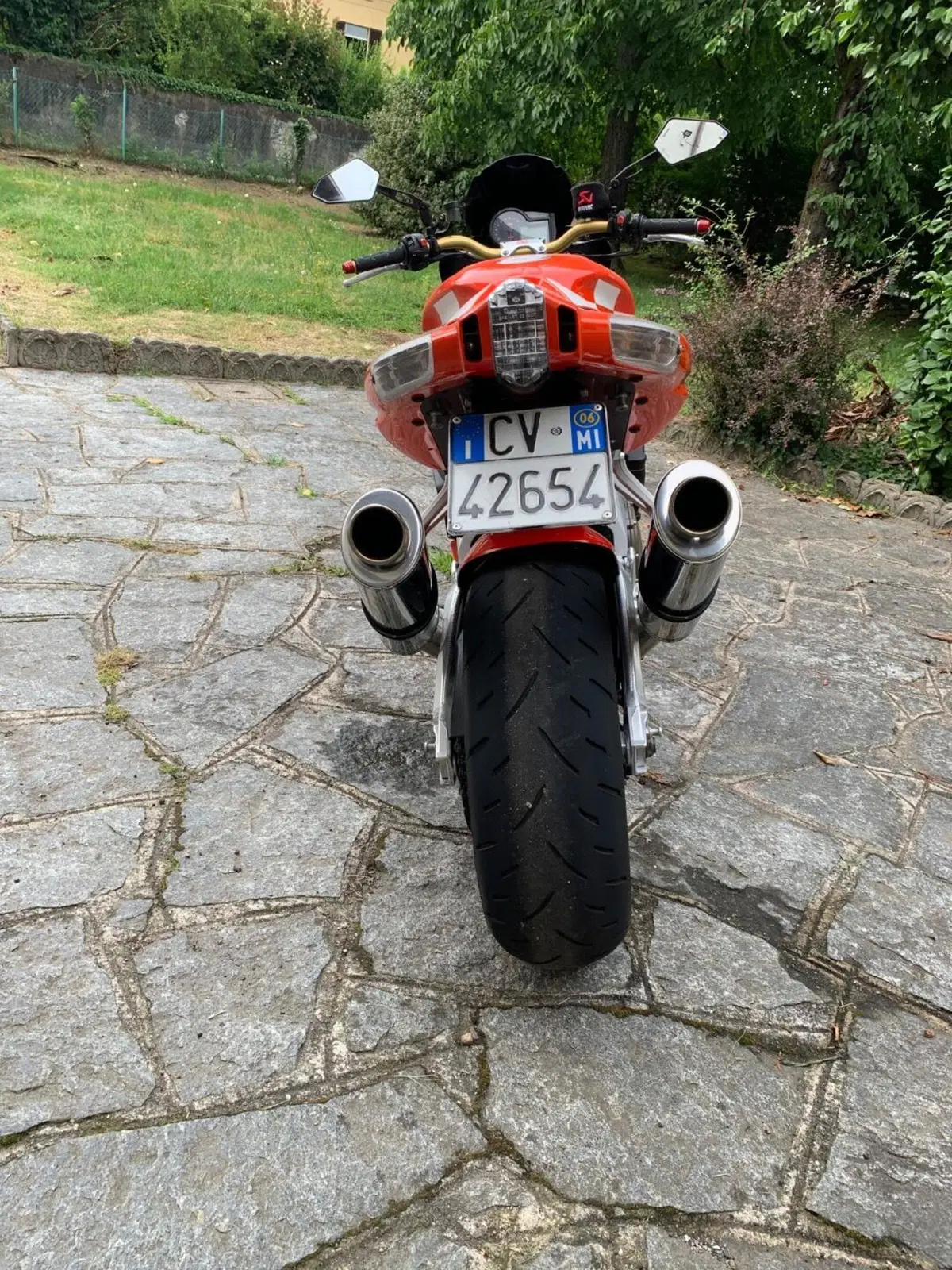 Aprilia Tuono 1000 R (2006 - 10) (3)