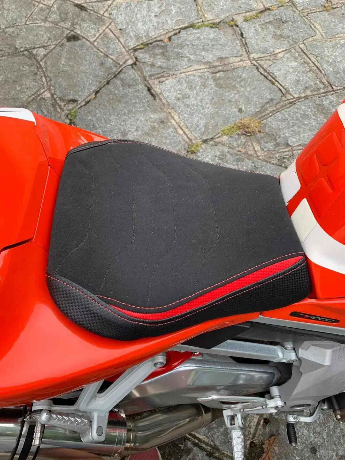 Aprilia Tuono 1000 R (2006 - 10) (6)