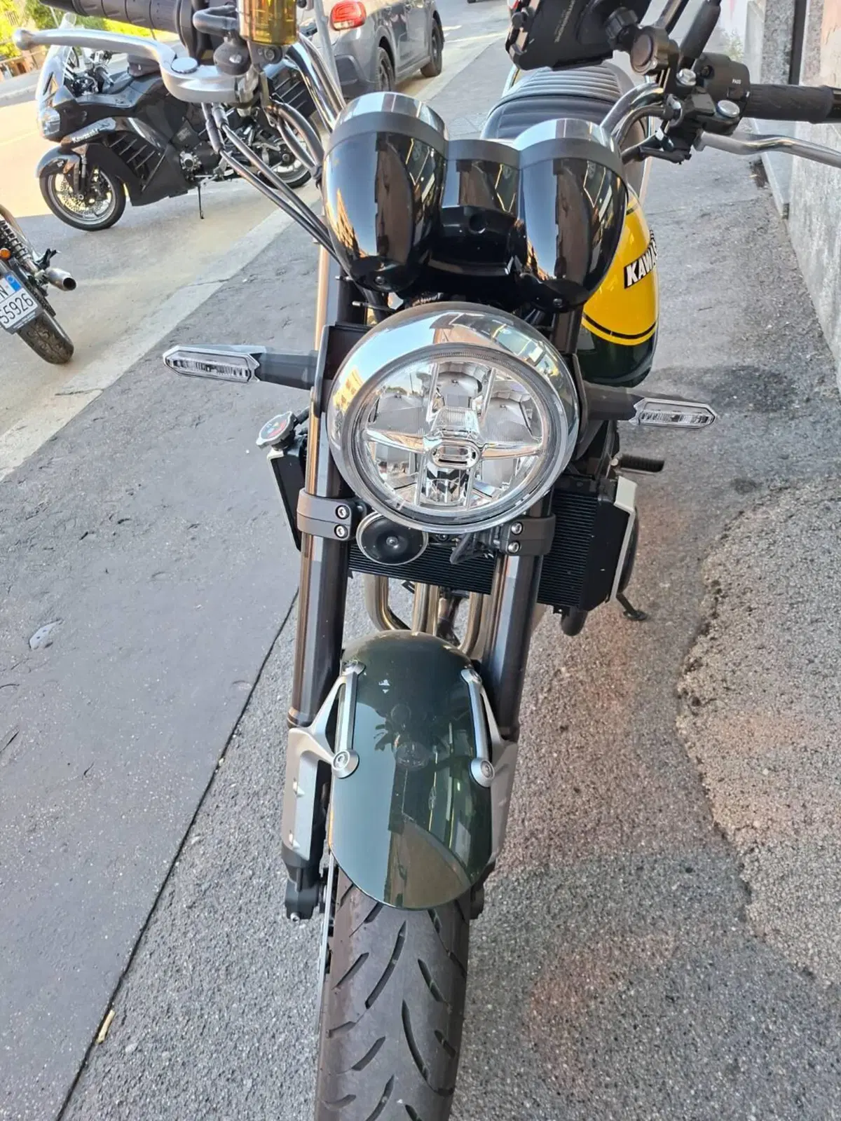 Kawasaki Z 900 RS (2022 - 25) (4)