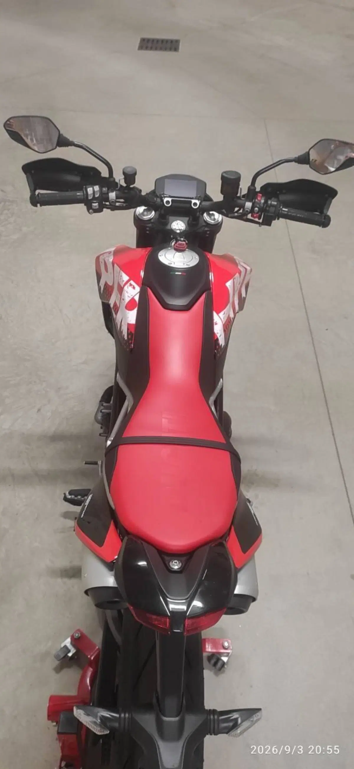 Ducati Hypermotard 950 RVE (2020) (8)