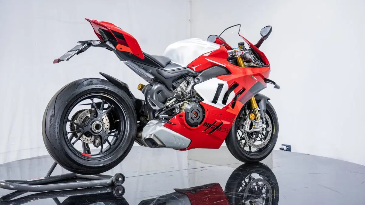 Ducati Panigale V4 R (2023 - 24) (2)