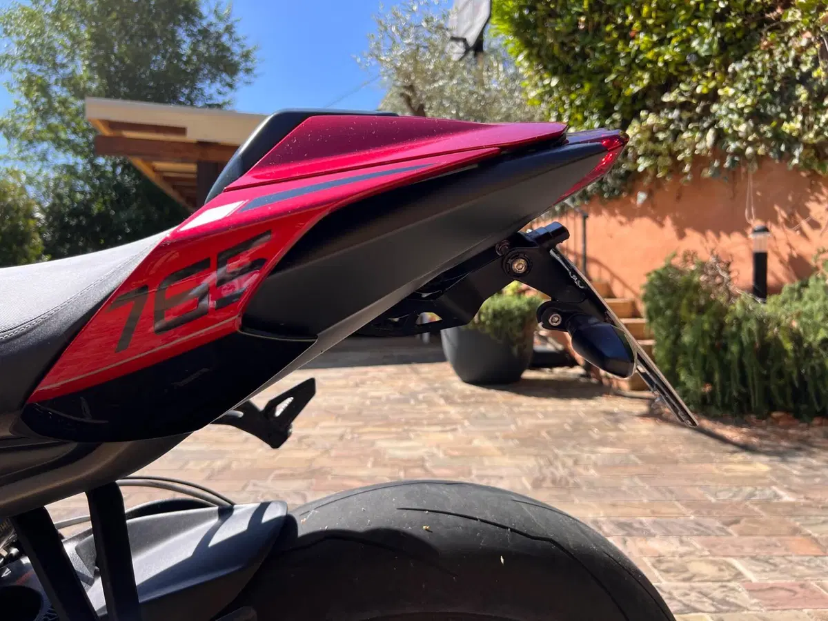 Triumph Street Triple 765 RS (2023 - 26) (6)