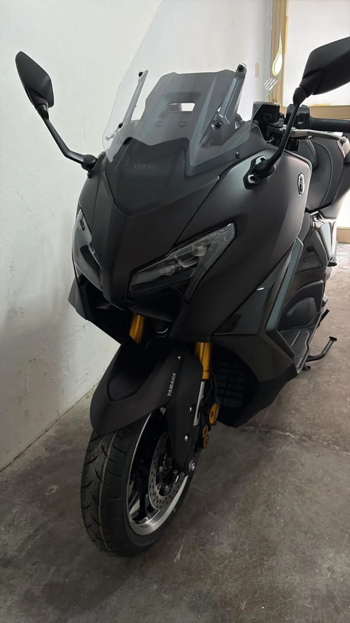 Yamaha T-Max 560 Tech Max (2025 - 26) (5)