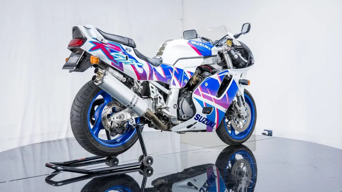 Suzuki GSX R 750 (1992 - 93) (3)