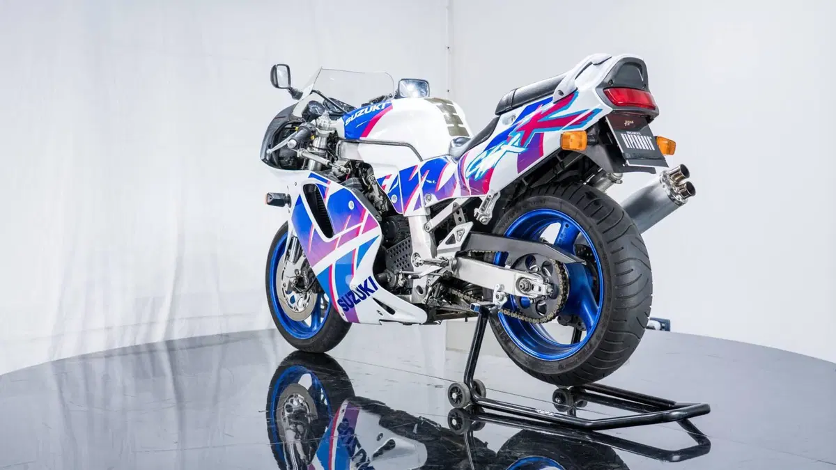 Suzuki GSX R 750 (1992 - 93) (5)