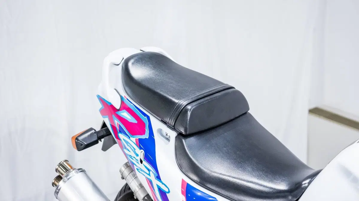 Suzuki GSX R 750 (1992 - 93) (7)