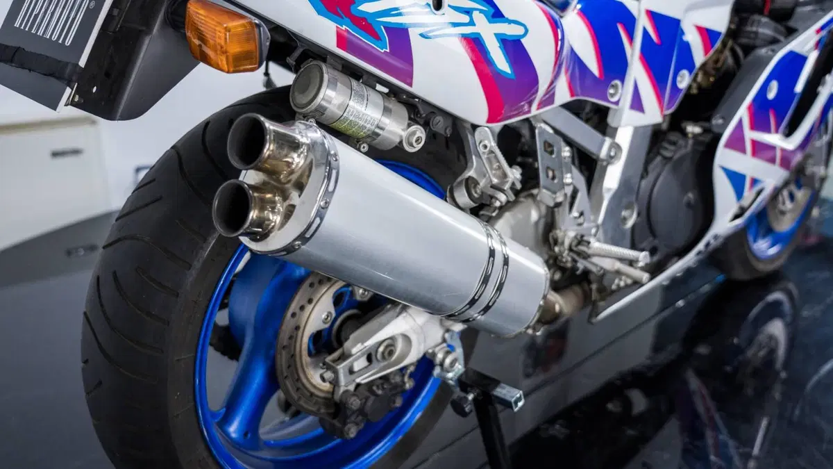 Suzuki GSX R 750 (1992 - 93) (9)