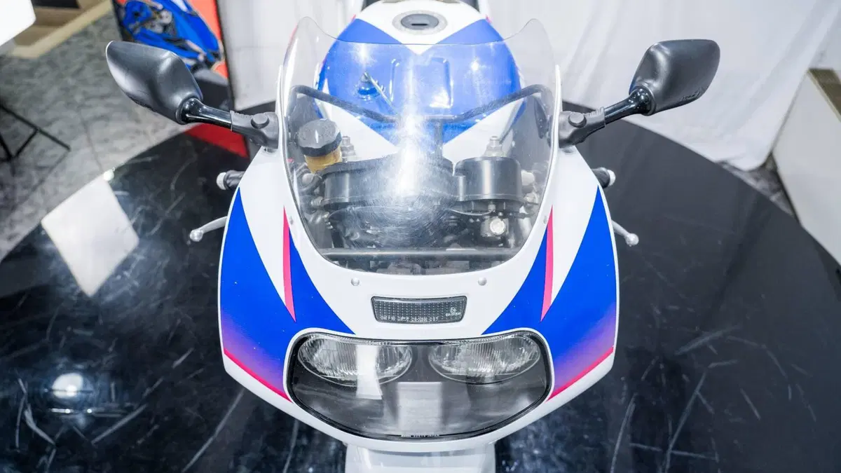 Suzuki GSX R 750 (1992 - 93) (11)