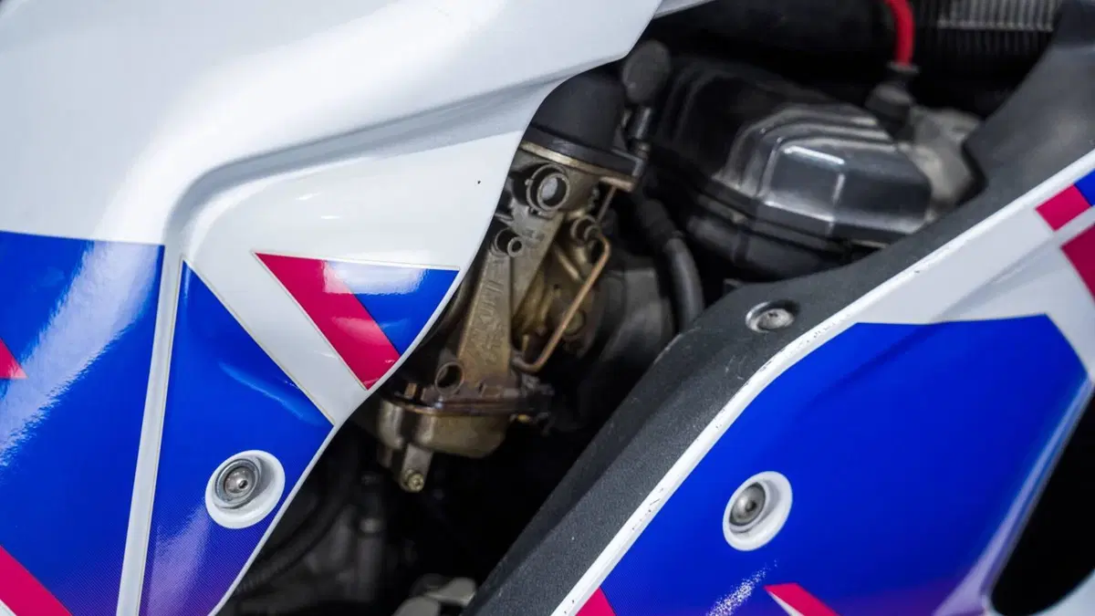 Suzuki GSX R 750 (1992 - 93) (15)