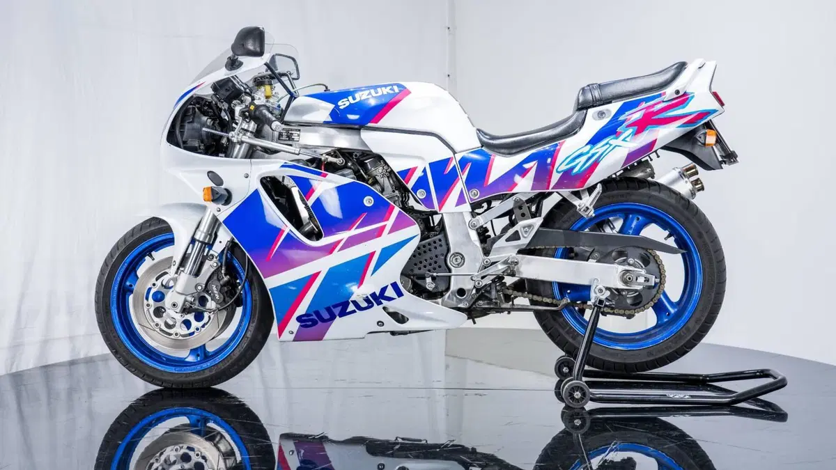 Suzuki GSX R 750 (1992 - 93) (16)