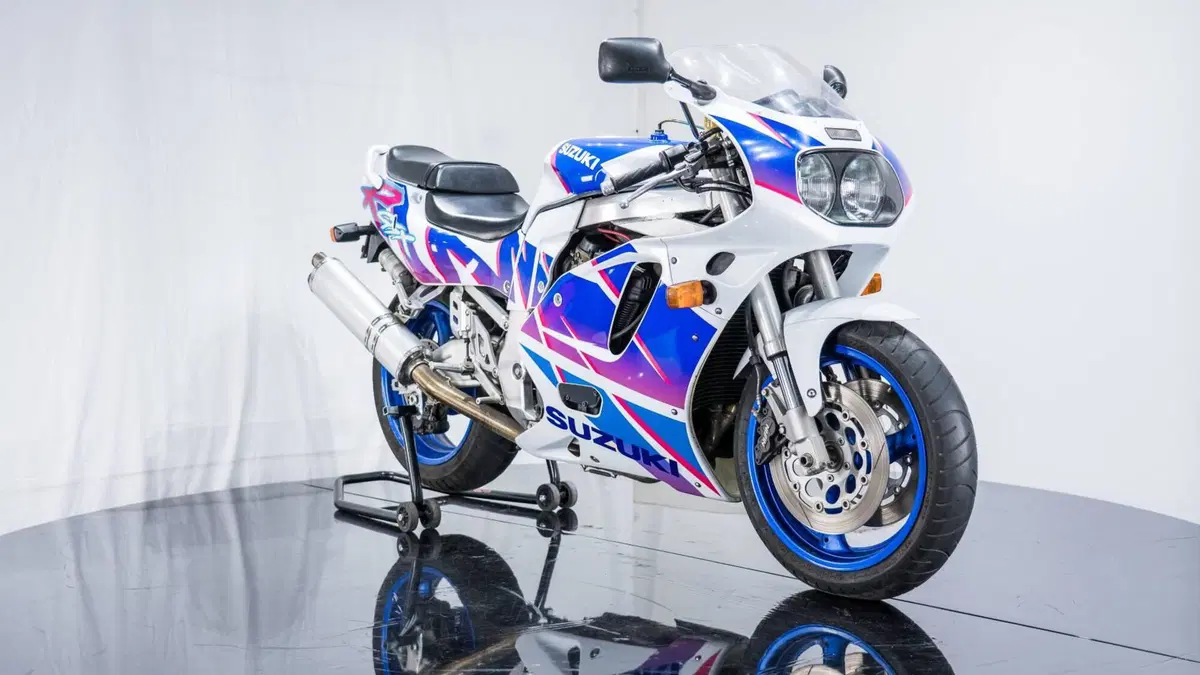Suzuki GSX R 750 (1992 - 93) (19)
