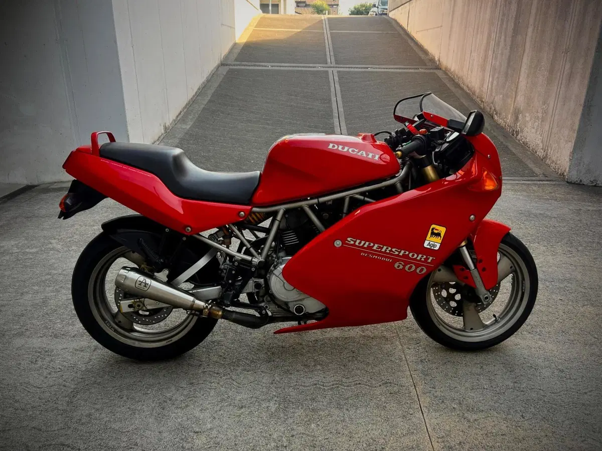 Ducati SS 600