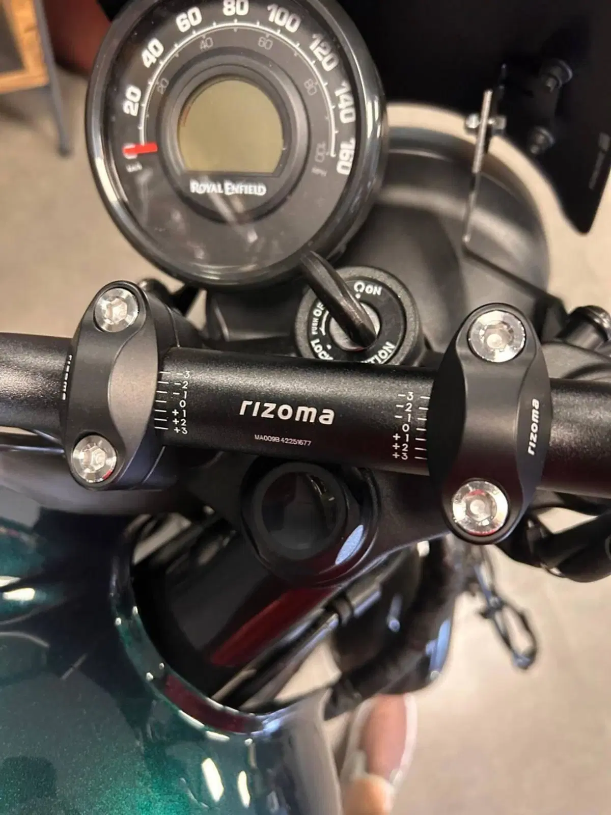 Royal Enfield HNTR 350 (2022 - 26) (6)