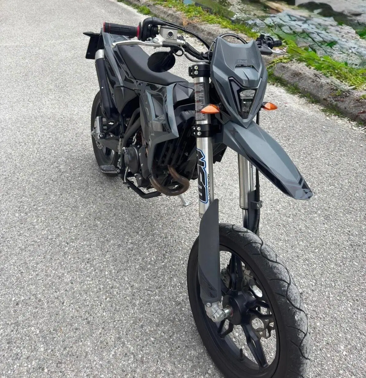 Betamotor RR 125 4T Motard R (2025 - 26) (3)