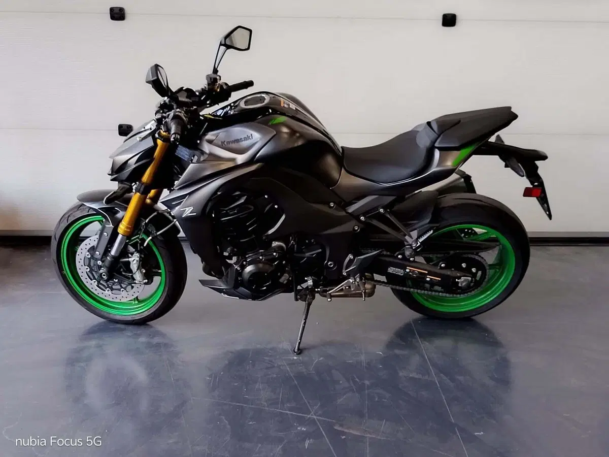 Kawasaki Z 1100 SE (2026) (2)