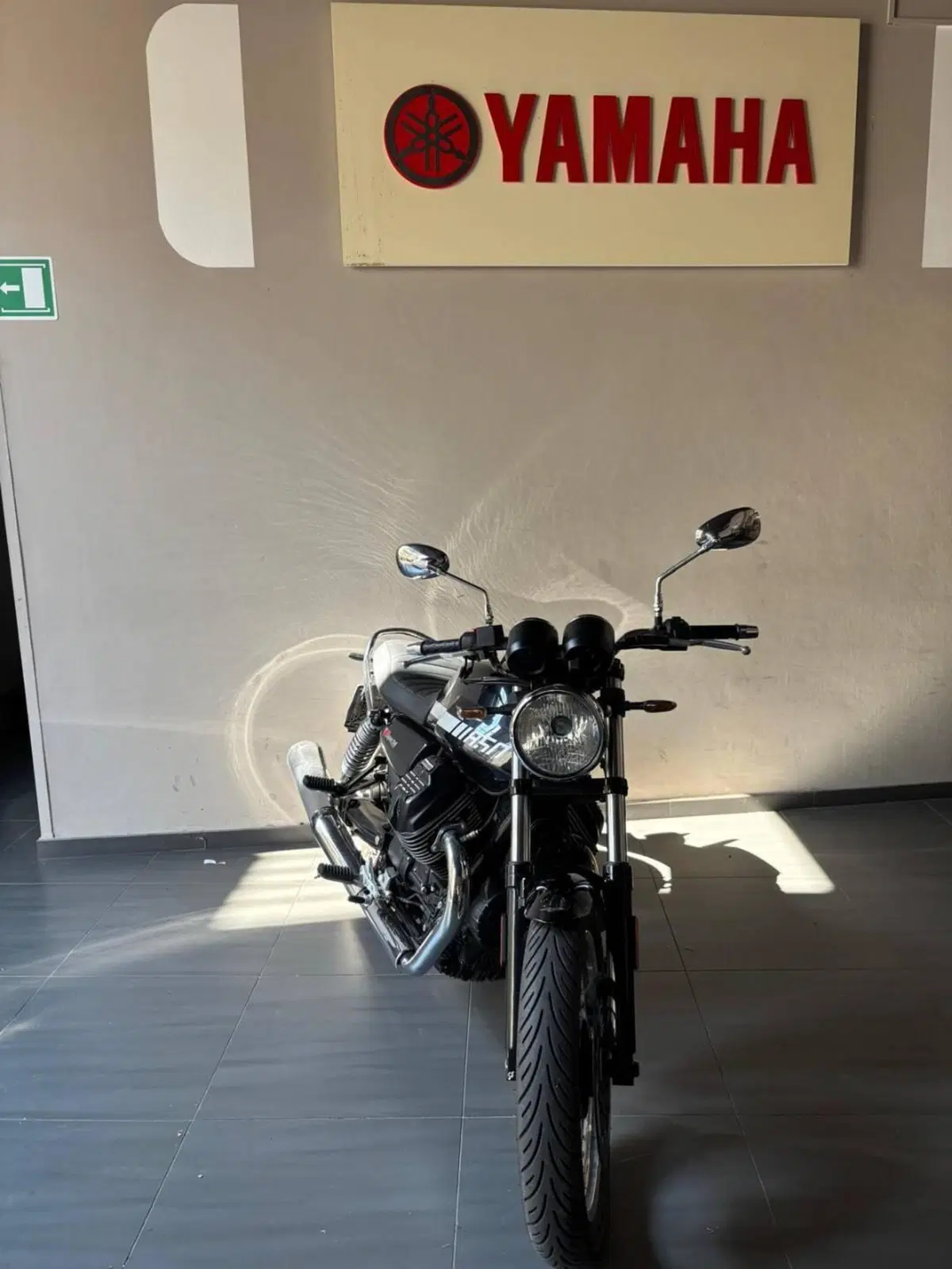 Moto Guzzi V7 Special (2021 - 24) (4)