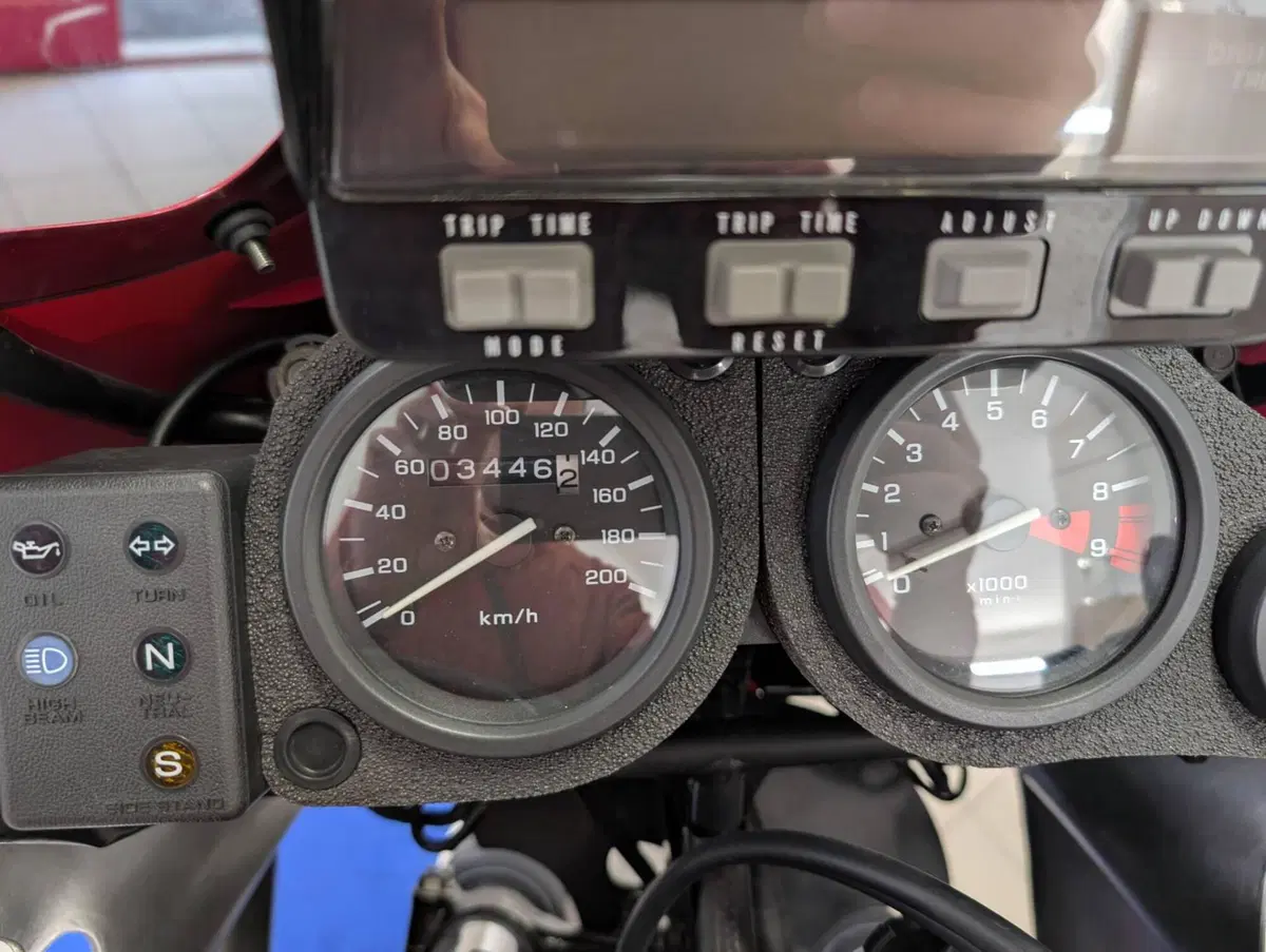 Honda XRV 750 AFRICA TWIN RD 07A (3)