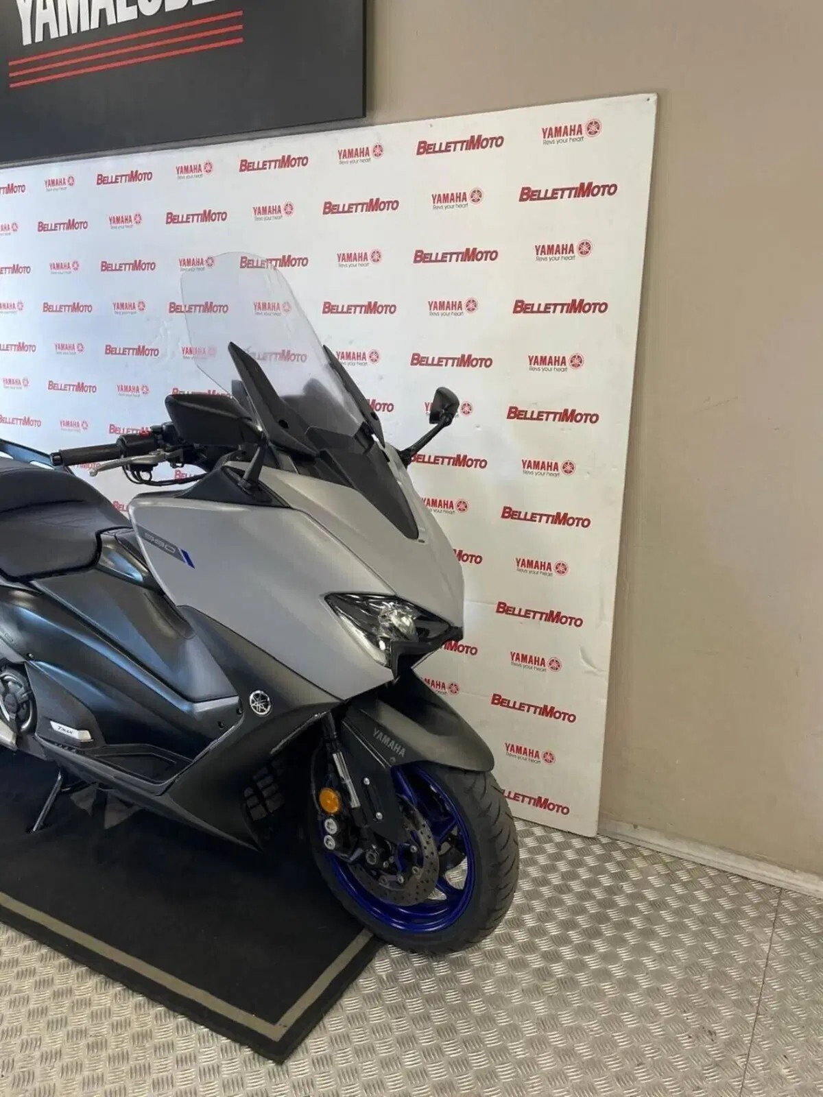 Yamaha T-Max 560 (2020 - 21) (3)