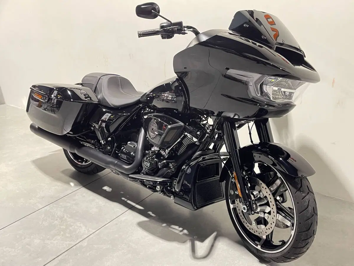 Harley-Davidson Road Glide (2024 - 26) (2)