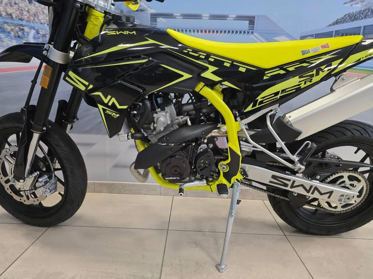 Swm SM 125 R (2025 - 26) (9)