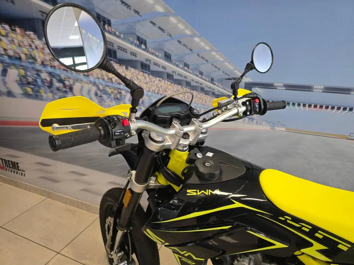 Swm SM 125 R (2025 - 26) (11)