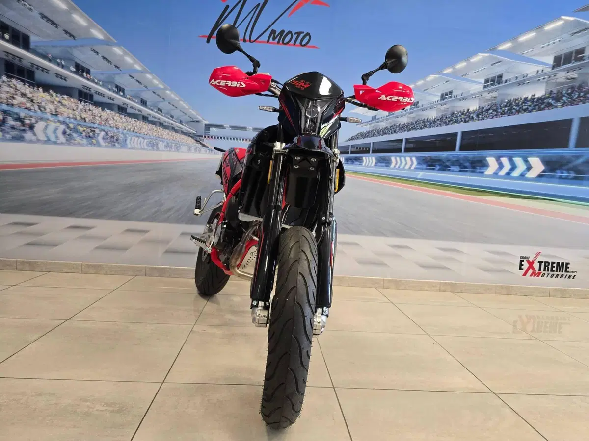 Swm SM 125 R (2025 - 26) (3)