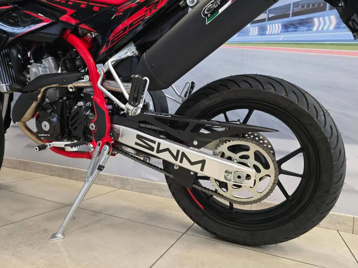Swm SM 125 R (2025 - 26) (6)