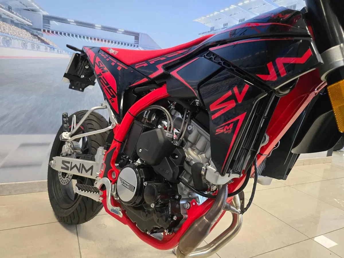 Swm SM 125 R (2025 - 26) (12)