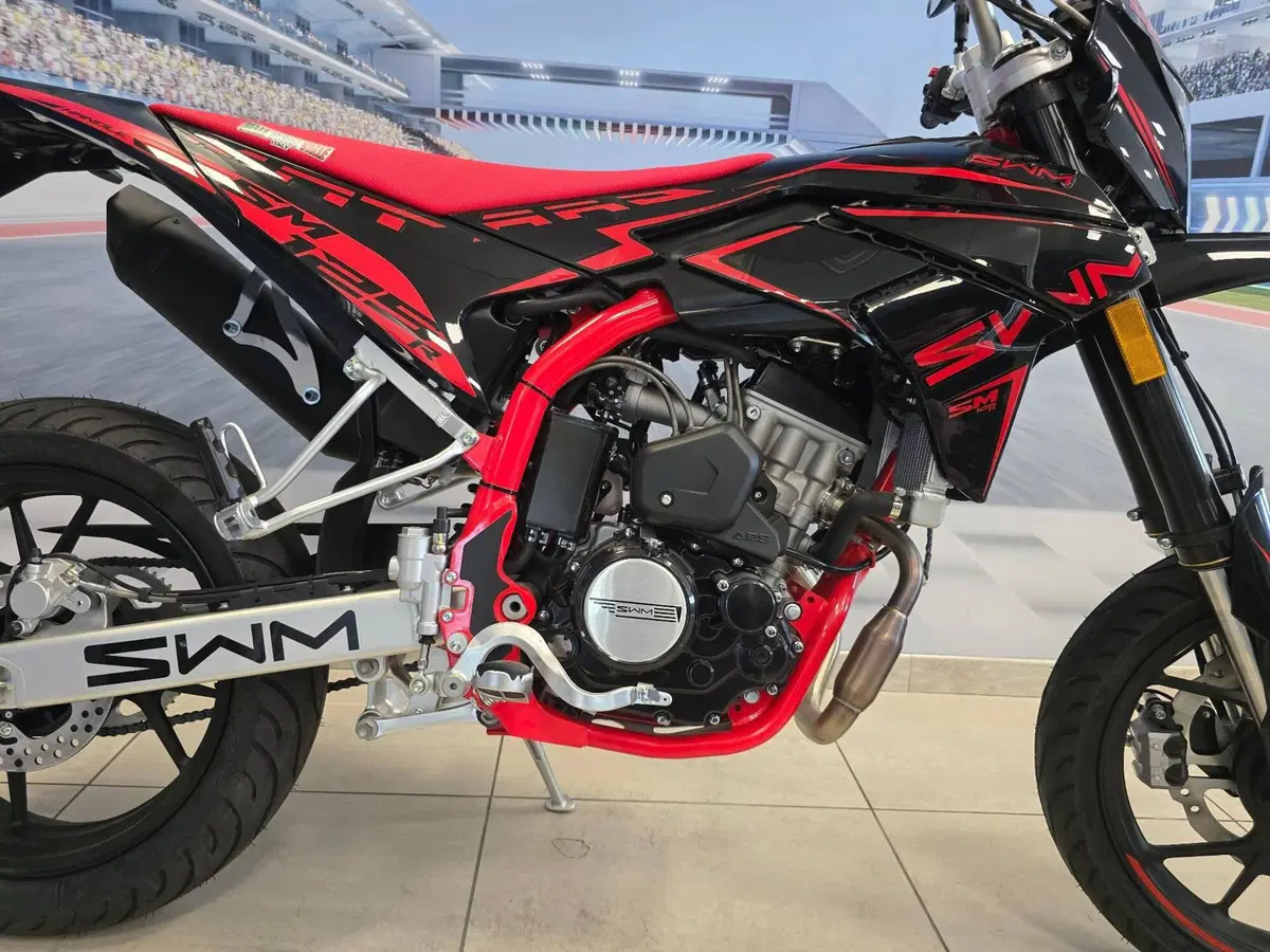 Swm SM 125 R (2025 - 26) (15)