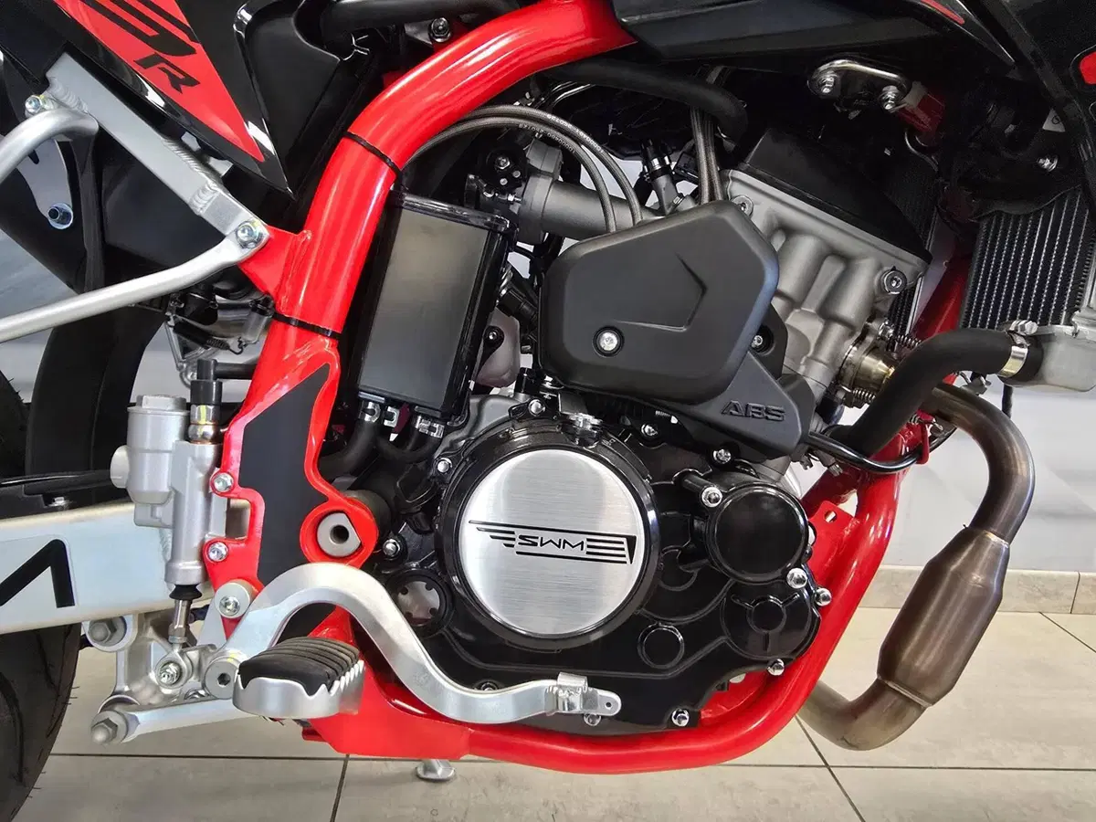 Swm SM 125 R (2025 - 26) (16)
