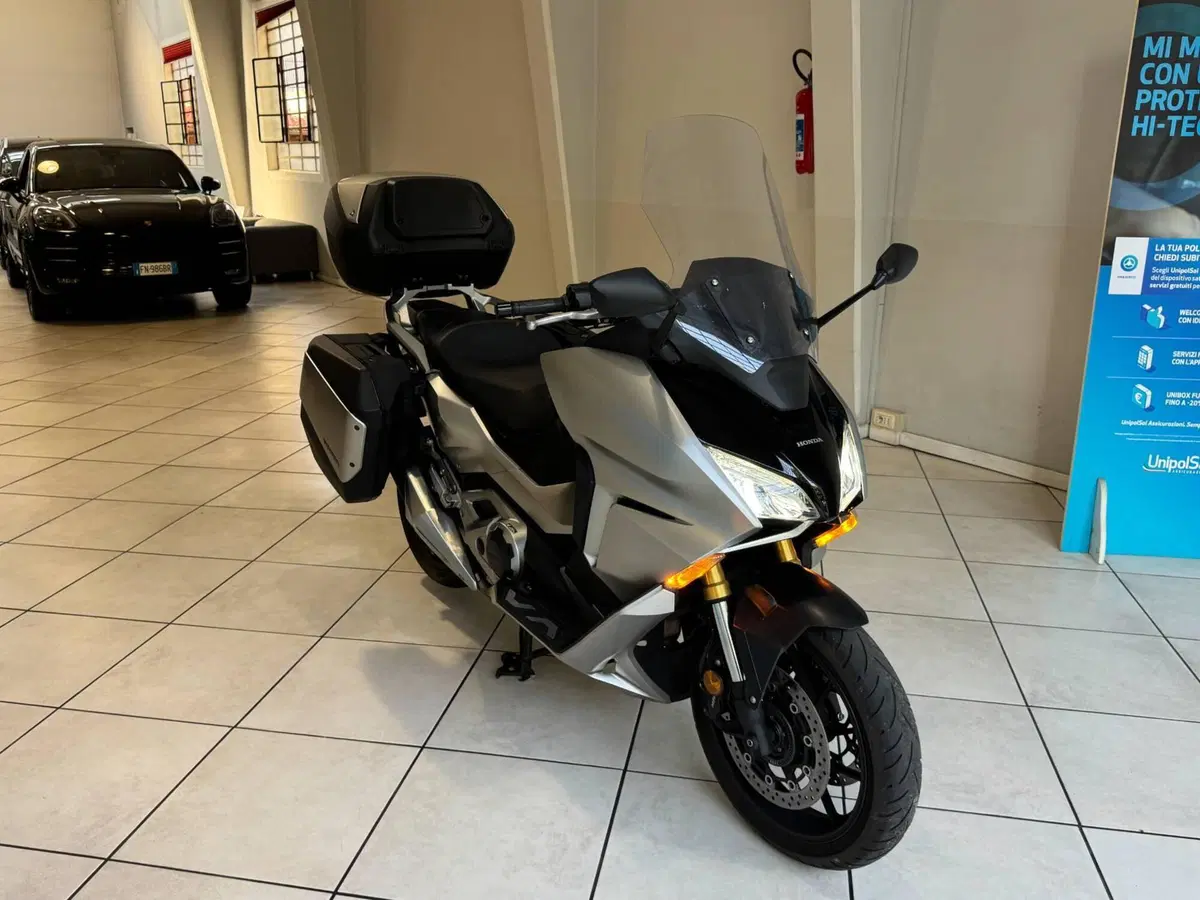Honda Forza 750 DCT Travel (2021 - 24) (4)