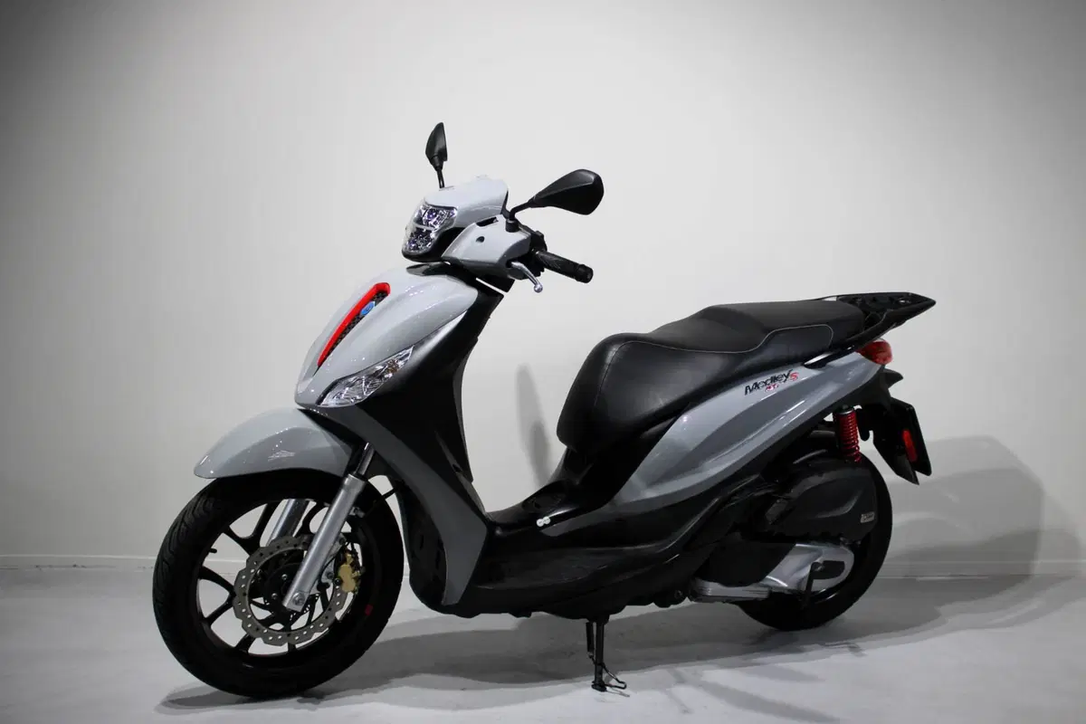 Piaggio Medley 150 S ABS (2021 - 25) (3)