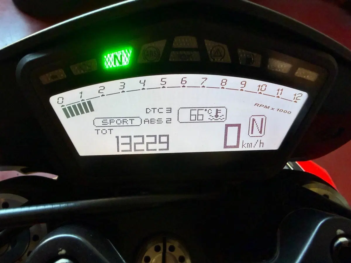 Ducati Hypermotard 939 SP (2016 - 18) (6)