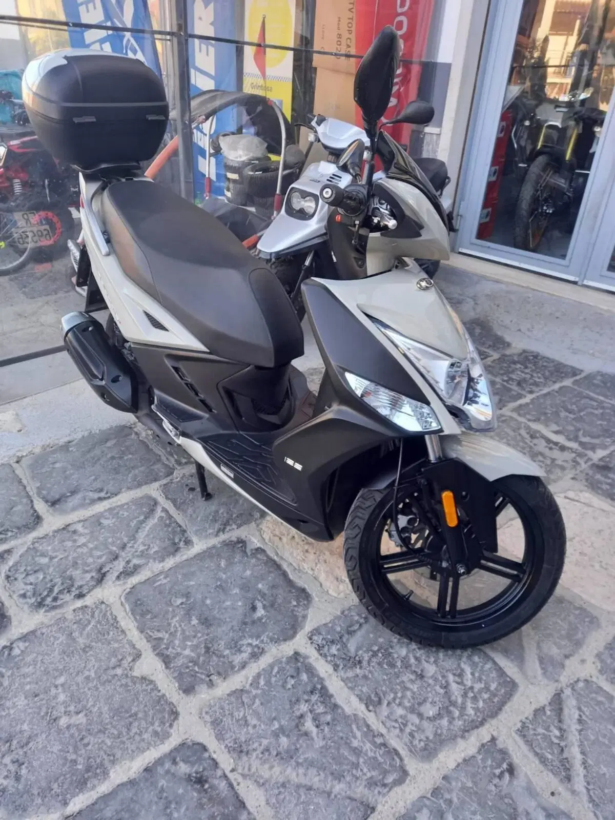 Kymco Agility 125 R16 + (2017 - 20) (2)